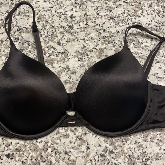 Victoria’s Secret very sexy push up bra - Picture 1 of 5